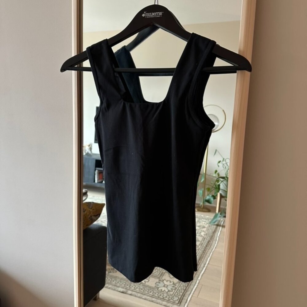 Women's Varley Square-neck athletic top